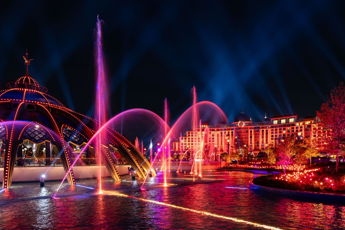 UVLD's tweet photo. We were thrilled to be invited by 4Wall and Universal Entertainment to be a part of Epic Universe’s Celestial Goodnight—a closing celebration filled with fireworks, fountains, the magic of Epic’s four lands, and also just a few lights!
#UVLD https://t.co/sOJI3g83Xk