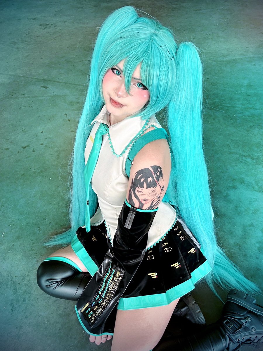 _camibunny_'s tweet photo. #hatsunemiku #miku #cosplay https://t.co/3bLZ2slU3T