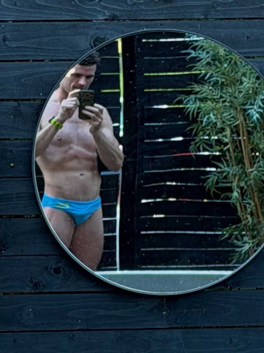 MenSpeedos's tweet photo. Philip Doyle https://t.co/F6NvpsGZay