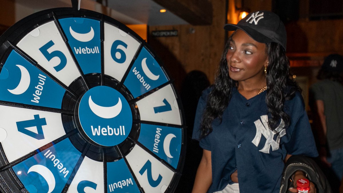 WebullGlobal's tweet photo. Rays-Yankees in October. Had to pull up.

Tampa Bay, the streets of NYC - we were everywhere for this one. Swipe for the recap. https://t.co/qiHUhWBBzj