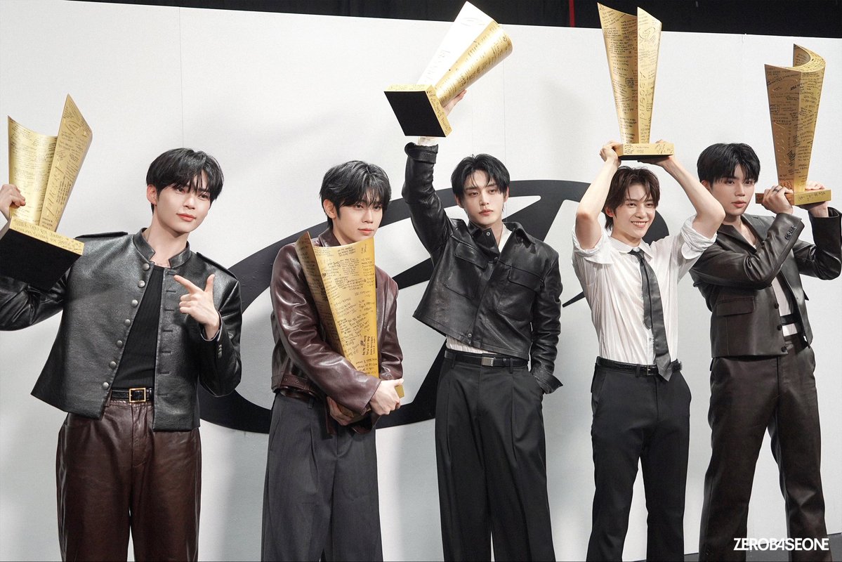 cn7music's tweet photo. 𝟷𝚁𝙿 = 𝟷𝚅𝙾𝚃𝙴 🏆

#2026MAMAVOTE #ZEROBASEONE https://t.co/sE99sajCJw
