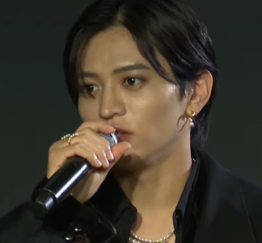 vvSfuFvSCrulkfu's tweet photo. すっごい可愛いお顔の周杜くんが基本大好きなんだけど…
色気のある周杜くんもまた良き
私のお気に入りはこれ
華があるよなぁ…
#猪俣周杜 https://t.co/7bTLI85CAI