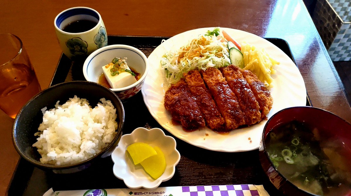 HarrowDirect's tweet photo. 何か色々泣きそうだ
遠い国の暴動も自国の翳りゆく未来も明日の私の生活も何だか薄暗くて道標が欲しい今日この頃 https://t.co/DjNbLrq6cC