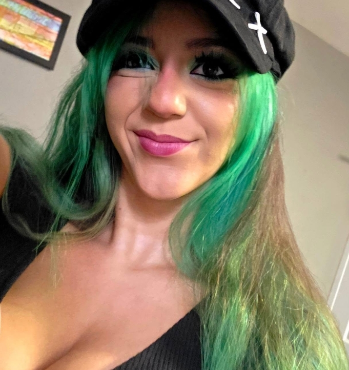 AsterPrismPower's tweet photo. Accidentally turned on my selfie camera while I was browsing for a new apartment so I guess you all get to reap the rewards!

Nervous to move cross-country by myself but some stuff has to be done to achieve ones dream! https://t.co/Y1IFcEzPYL