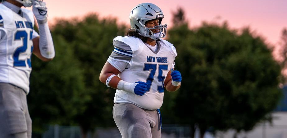 CAPrepVarsity's tweet photo. Q&amp;A with Mountain House defensive tackle Kirven Blaylock
https://t.co/NBl5Hvh7og

@KirvenBlaylock https://t.co/pBazBu6dkH