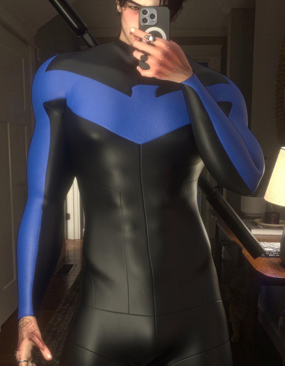Slayboyyx's tweet photo. nightwing is my halloween cloths https://t.co/VmlLPI9nHQ