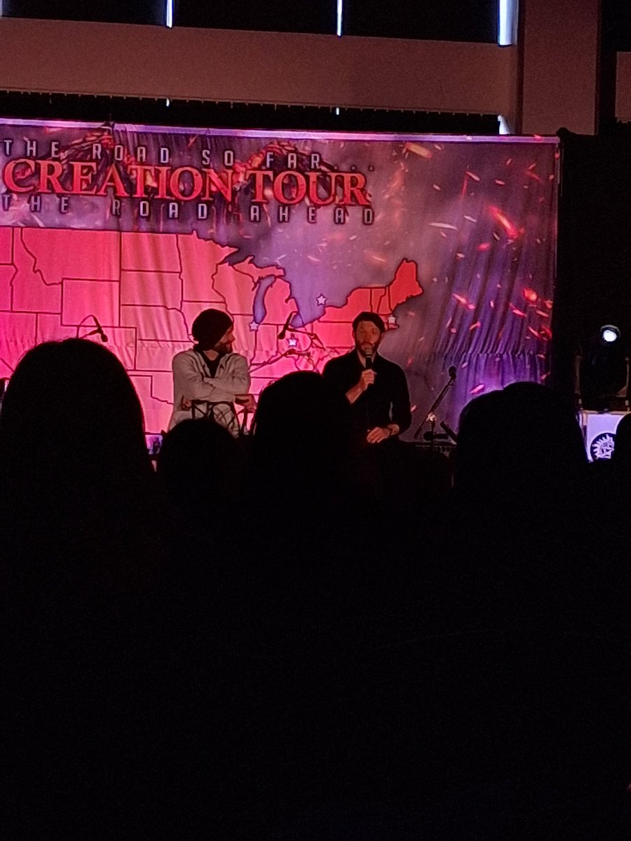 __impala__67_'s tweet photo. blurry j2 from yesterday!!
#spncol #SPNOH #j2 #jensenackles #jaredpadalecki https://t.co/kDS4vey78Q