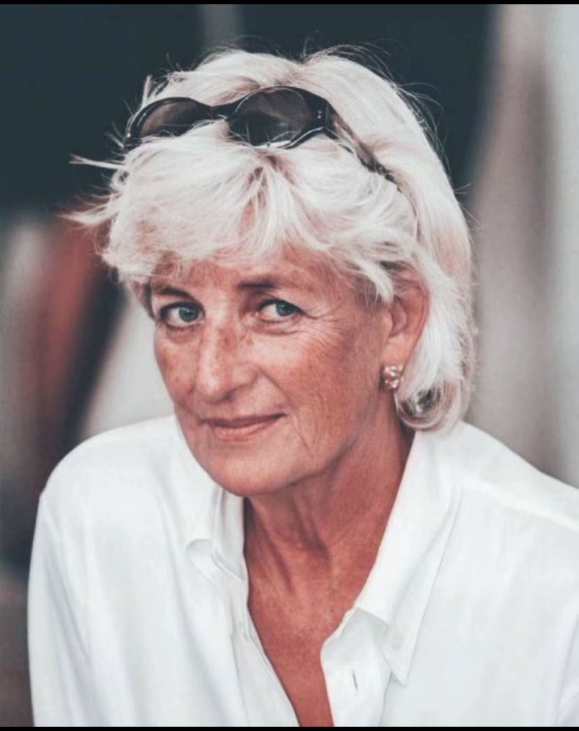 PascalUSSForce's tweet photo. DO YOU BELIVE THAT LADY DIANA IS STILL
ALIVE ?
If yes drop a ❤️ https://t.co/WHxzkV0pqA