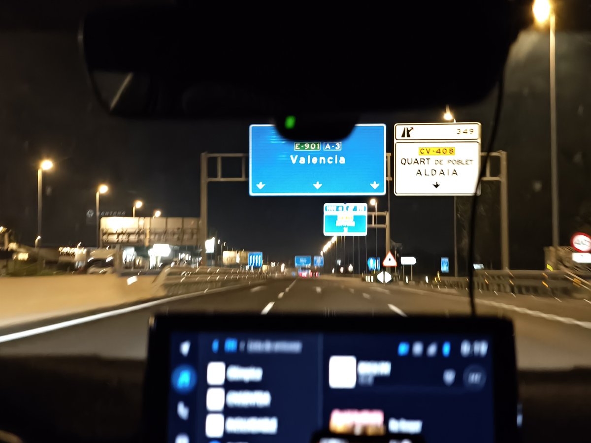 postgresql_007's tweet photo. on my way to #pgconfeu #postgresql ... @PostgresSupport https://t.co/3G4DmUEQ7g