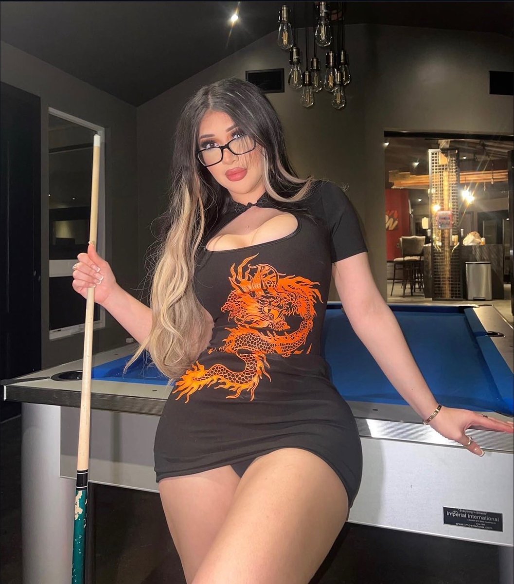notliliana__'s tweet photo. Wanna play with me? 🎱 https://t.co/7eLpe19eeE