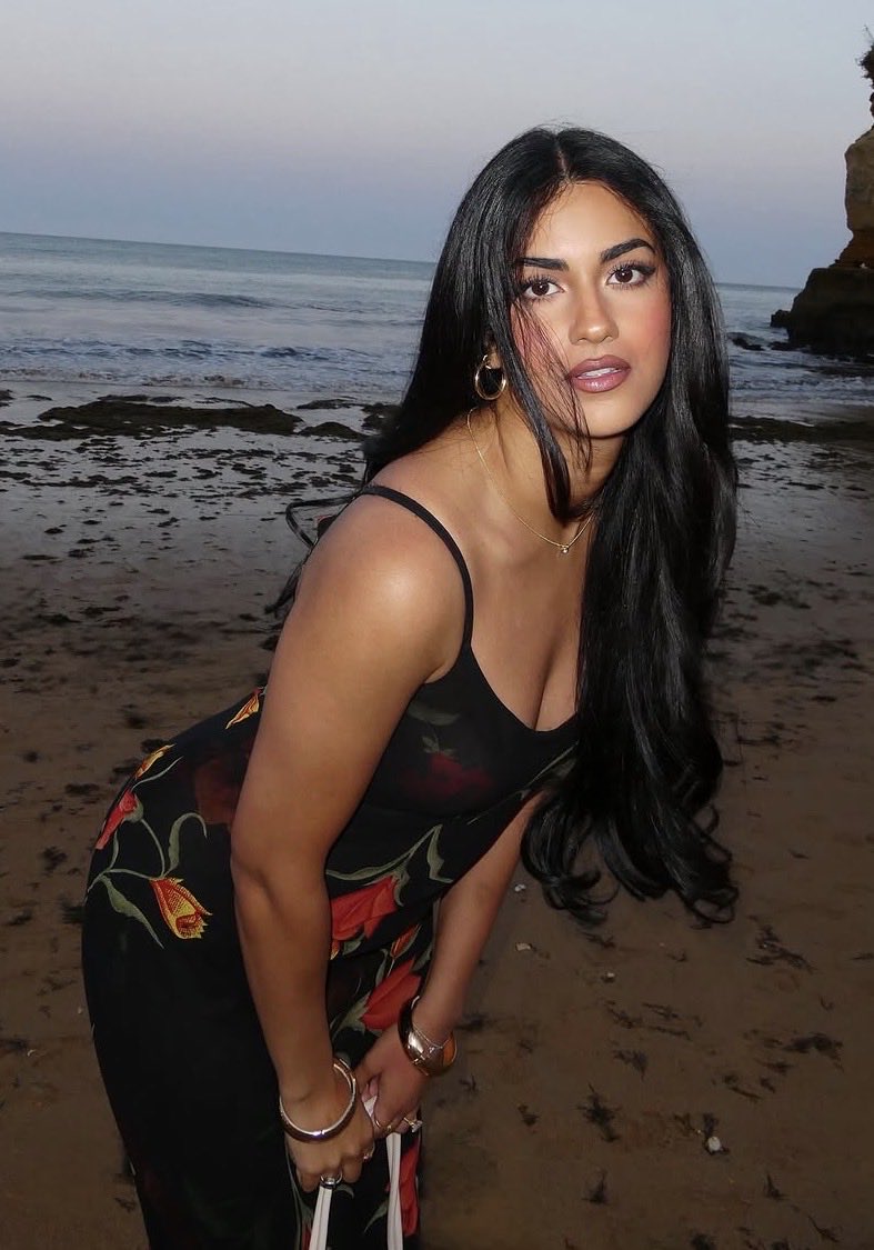desivamp99's tweet photo. Navnoor is so breedable. Her milky tits and pretty face have me so horny #punjabi #desi #horny https://t.co/QAIJfJ0qyP