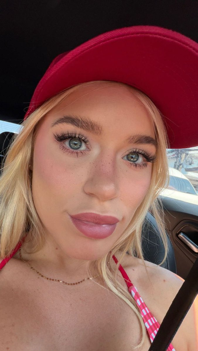 DatBWC44's tweet photo. Elle faceporn is soooo fuckinnnggn good https://t.co/QRLDu10GNF