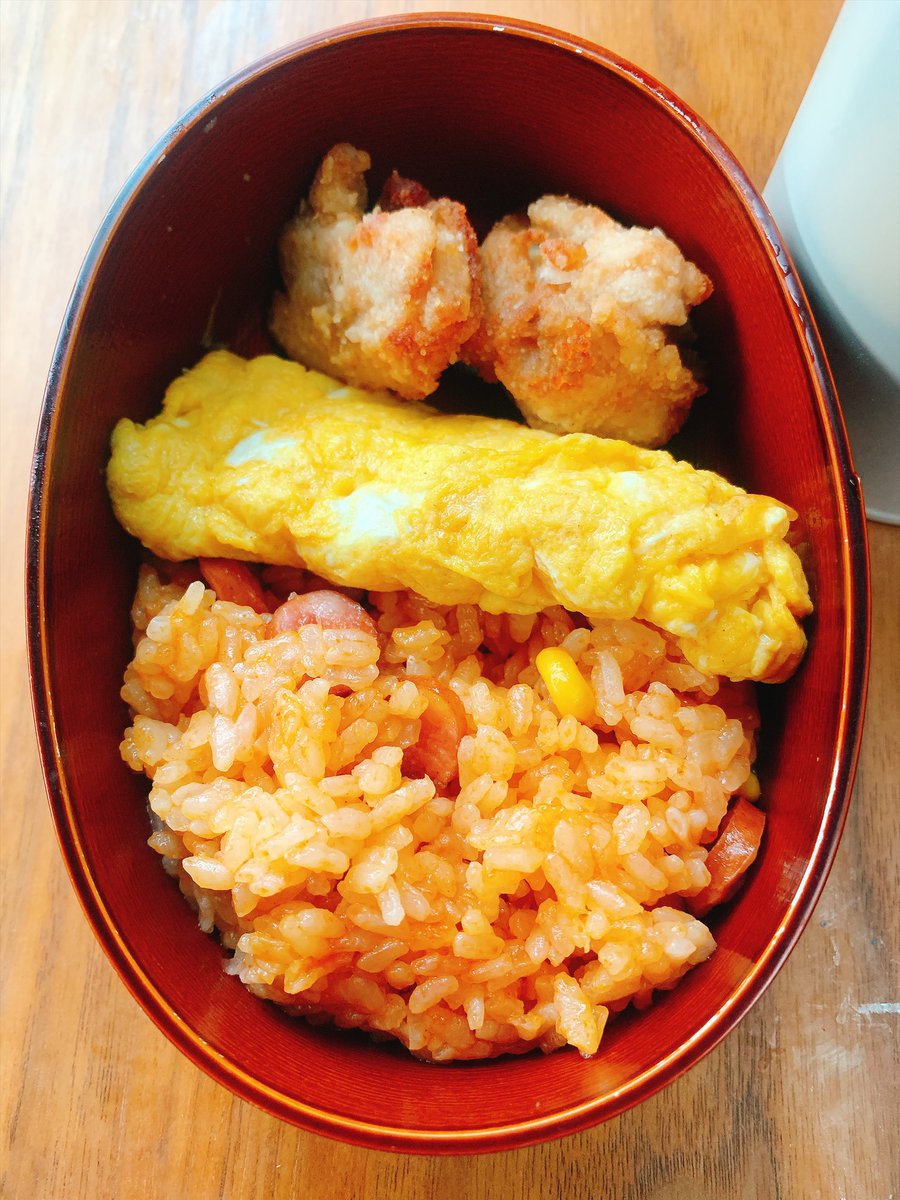AbrahamShin7's tweet photo. 10月20日(火)

思ってたんより寒いよ

とりあえずケチャップライス弁当食べてカロリー補給 https://t.co/WLqroDBFqA