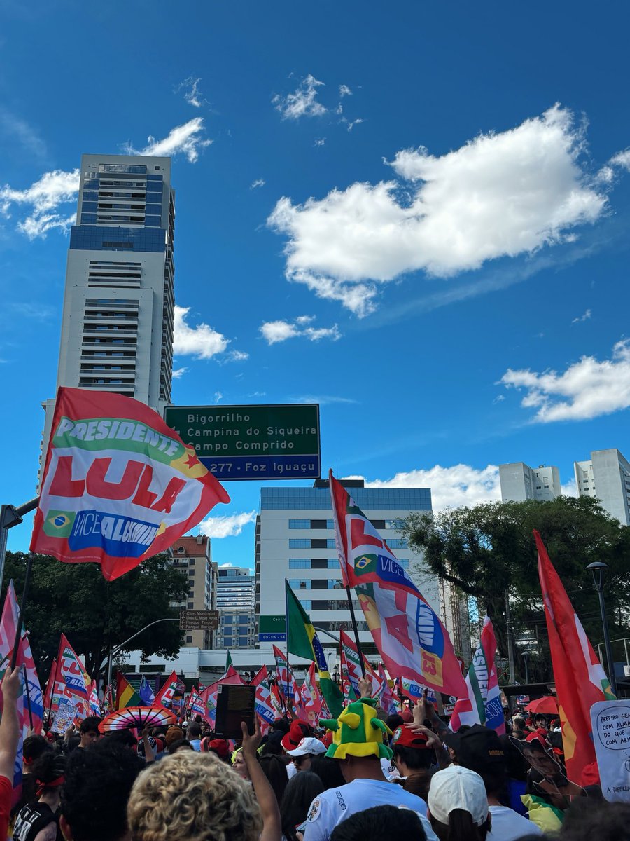 _alveezs's tweet photo. Curitiba, 18 de outubro ❤️⭐️🇧🇷 https://t.co/yNYI6IWYd1