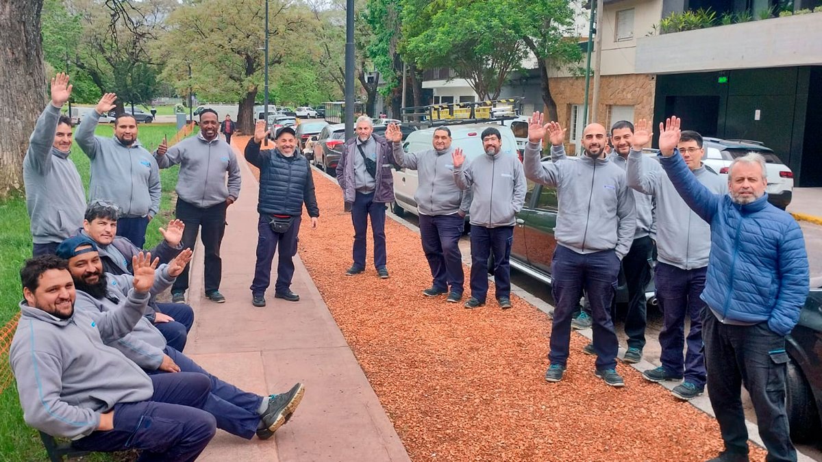 SATSAIDnacional's tweet photo. 🔴🔴 CCT 223 | ATVC || SATSAID FIRMÓ CON ATVC UN INCREMENTO SALARIAL DEL 3,6% PARA OCTUBRE

💪 El acuerdo se rubricó luego de ser aprobado por amplia mayoría en asambleas de trabajadores en todo el país. 

Todos los detalles 👇
https://t.co/YM6hKFIncD

#SATSAIDEnLucha https://t.co/T5IJ49bONa