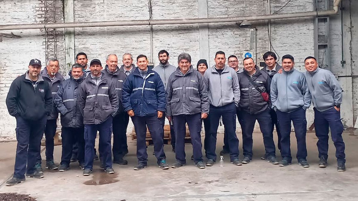 SATSAIDnacional's tweet photo. 🔴🔴 CCT 223 | ATVC || SATSAID FIRMÓ CON ATVC UN INCREMENTO SALARIAL DEL 3,6% PARA OCTUBRE

💪 El acuerdo se rubricó luego de ser aprobado por amplia mayoría en asambleas de trabajadores en todo el país. 

Todos los detalles 👇
https://t.co/YM6hKFIncD

#SATSAIDEnLucha https://t.co/T5IJ49bONa