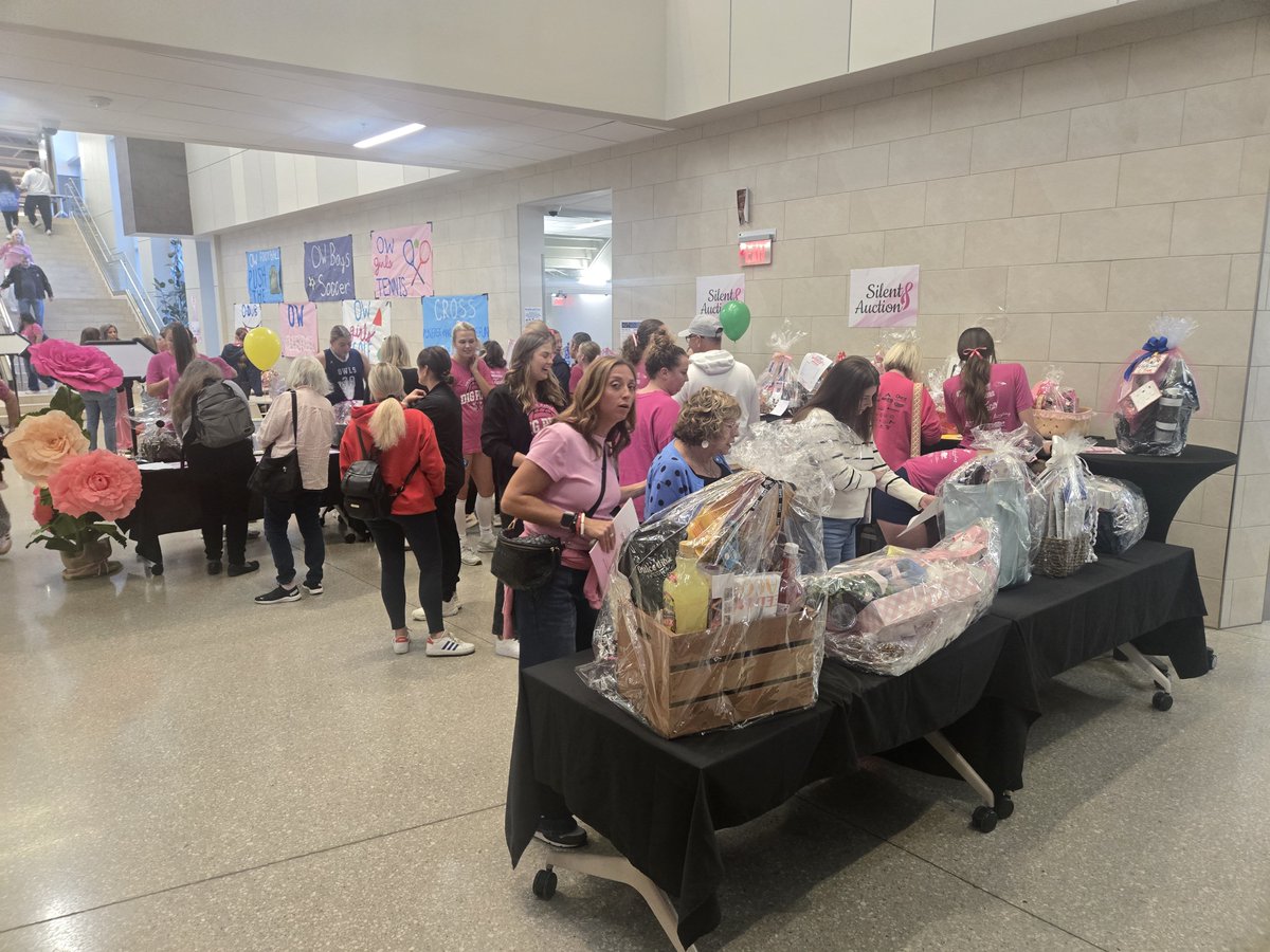 ADNovacekOPS233's tweet photo. Dig Pink tonight at Olathe West! Volleyball and honoring survivors of breast cancer - a winning combination! https://t.co/CrhC9ZGx1O