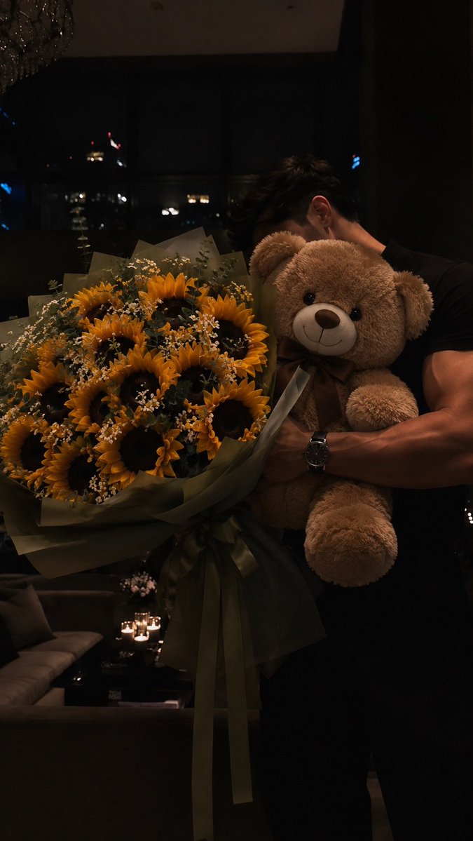 fiossolares's tweet photo. ☀️ — That's how we are... We have disagreements, we talk, we understand each other again, and always, no matter how much happens, no matter how far apart we are, we are each other's shadow. You are my daily nicotine, my addiction... https://t.co/fZaqEDy1sf