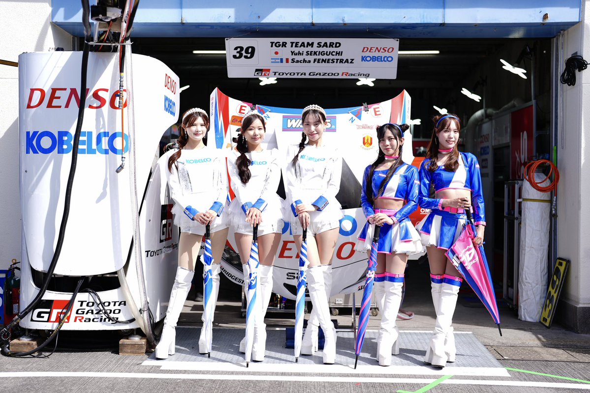 minowatan's tweet photo. 2026 AUTOBACS SUPER GT Round7
#AUTOPOLISGT3HoursRACE
#SUPERGT #オートポリス

#木村楓 さん (@p_kaepyon)
#小湊美月 さん (@mizuki_harapeko )
#直井寧音 さん (@neo_ron97 )
#奥田千尋 さん (@hiromiyanyanko)
#前田星奈 さん (@12sena28 )

#TGRTEAMSARD
#2026KOBELCO GIRLS
#WAKO´S GIRLS https://t.co/HvqlMC1OFw