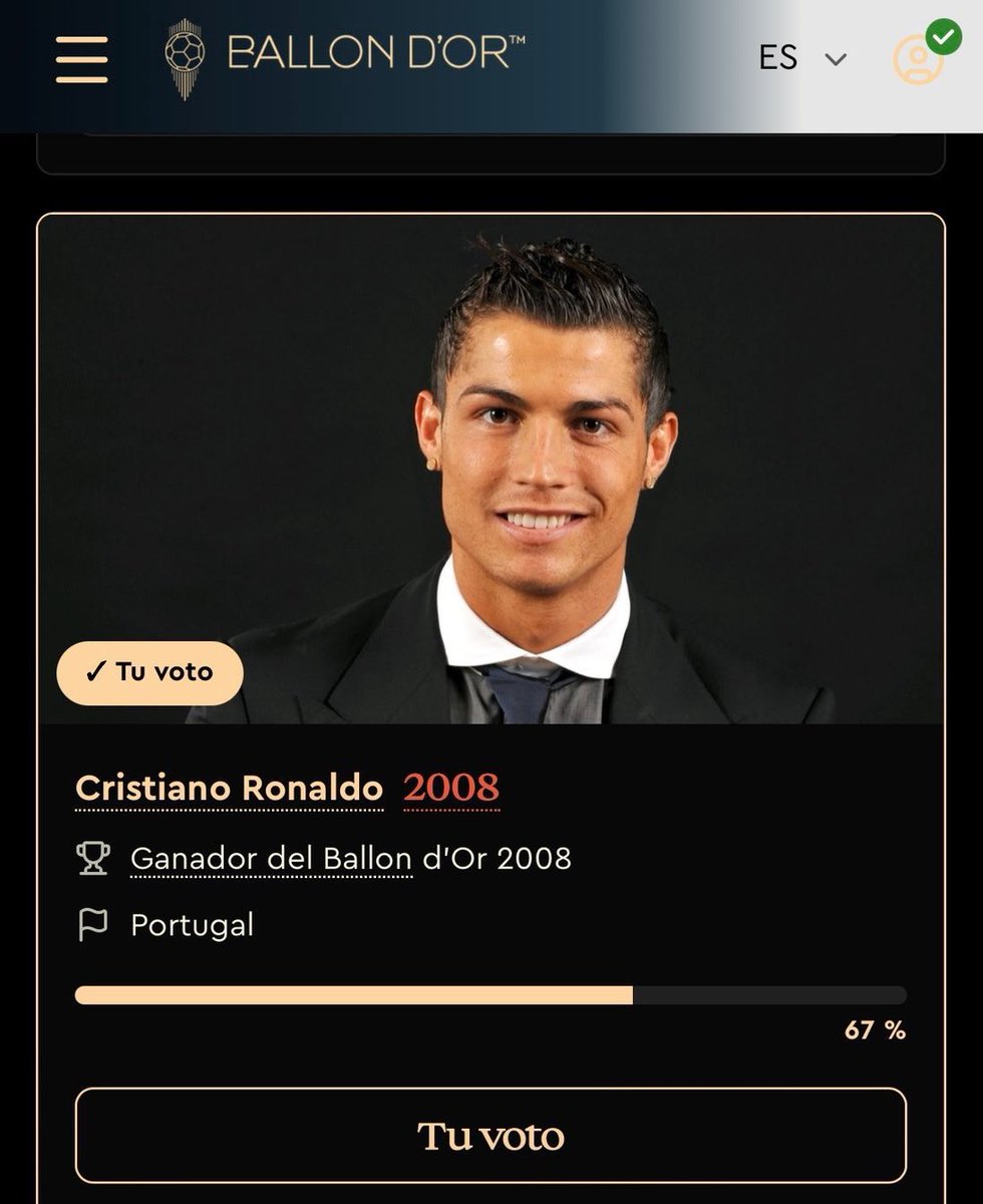 madrid_total2's tweet photo. 🚨🏆 La plataforma OFICIAL del Balón de Oro lanzó una votación para elegir al MEJOR BALÓN DE ORO DE LA HISTORIA.

🐐 Cristiano Ronaldo 2008 LIDERA la votación con el 67% de los votos!

Participan, Messi, Ronaldo Nazário, Cruyff y Di Stéfano, etc.

EL MUNDO HA HABLADO! 🐐 https://t.co/o19h7Mn6dS