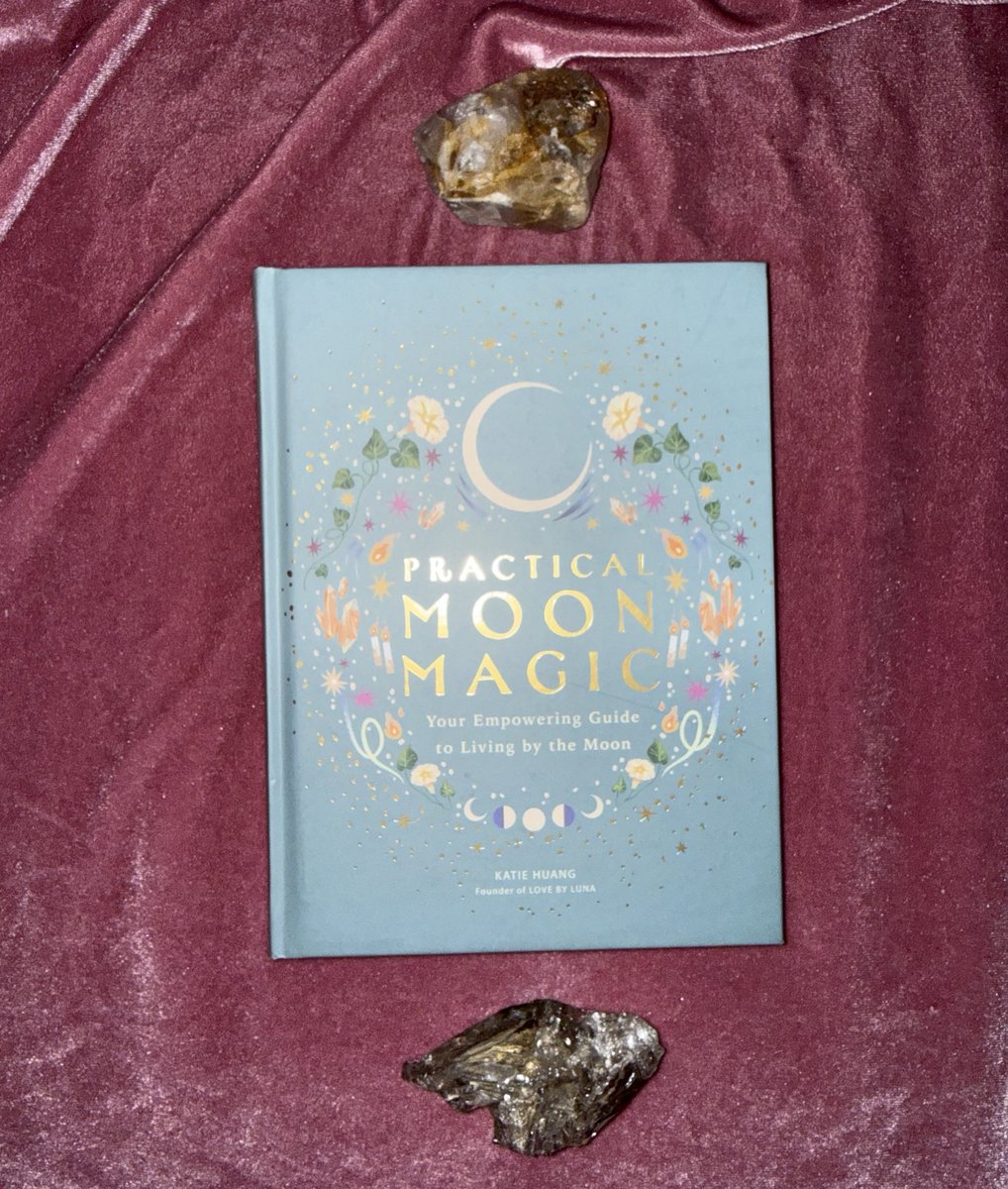 Witchbookcoven's tweet photo. New Book Alert 🔔 Practical Moon Magic: Your Empowering Guide to Living by the Moon 🌕 by Katie Huang 🌙 

Perfect for beginners, Practical #MoonMagic makes engaging with the moon’s transformative energies more accessible than ever.

#witchybooks
#esotericbooks 
#moonmagic https://t.co/Htp4GqlUQl