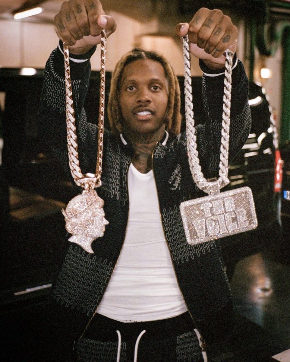 TheChicagoWave's tweet photo. Happy 34th birthday goes out to Lil Durk 🥳🎂 https://t.co/sm4pR0JT48
