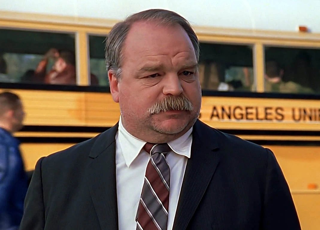 DushkuDeMidi's tweet photo. RIP Richard Riehle, haute légende du second voire troisième rôle https://t.co/4wgQgiJK12