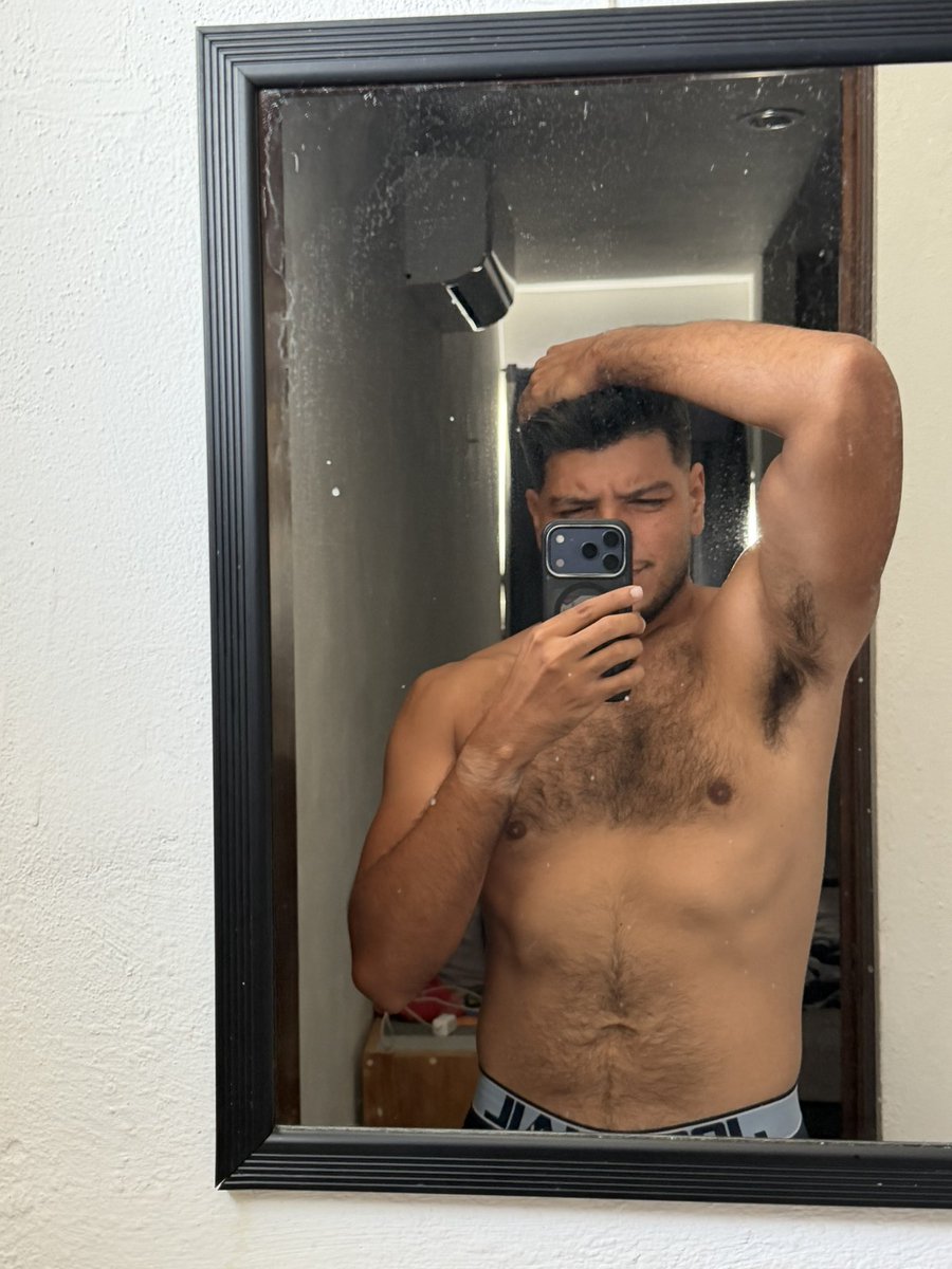RobertOsoCun's tweet photo. Si me ves así que harías ? 😈 https://t.co/BgHcAxPcoz