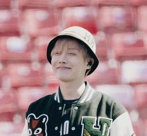 marob4869's tweet photo. 귀여워귀여워
I am voting for #ARIASBTS at the 2026 ARIA Music Awards https://t.co/CH6ngfGhWN