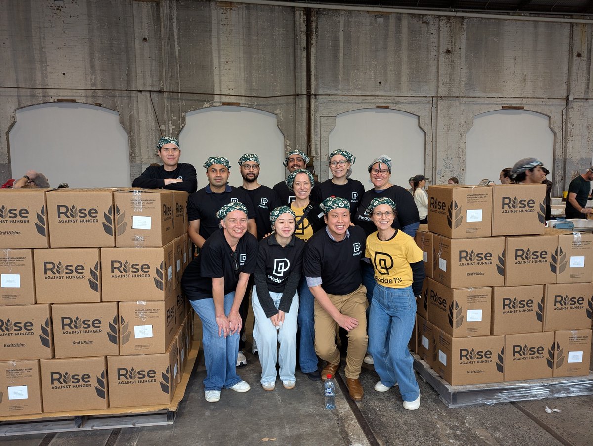 PledgeOne's tweet photo. 30,000+ meals packed in just 2.5 hours! 🇦🇺 At our first Australia Service Day, Pledge 1% members joined 500 volunteers in Sydney to pack meals for Rise Against Hunger, thanks to @Zambrero! A great day of connection &amp; putting pledges into action. #SocialImpact #CorporateGiving https://t.co/q0bztscVtJ