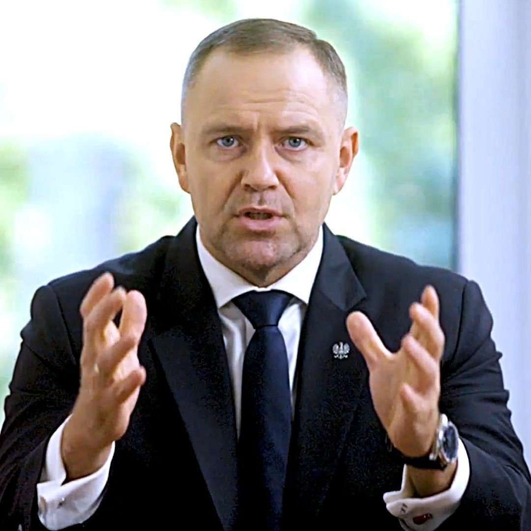wladziu_bialy's tweet photo. Tusk się wścieknie...

Prezydent Nawrocki odzyska reparacje od Niemiec. Karol Nawrocki zażądał od rządu Niemieckiego zwrotu zagrabionego mienia i odszkodowań dla Polaków.

"Niemcy są w kryzysie, Nawrocki postawił się kanclerzowi i nie odpuści" mówi jeden z niemiekcich posłów. https://t.co/mUDkuZAkY7