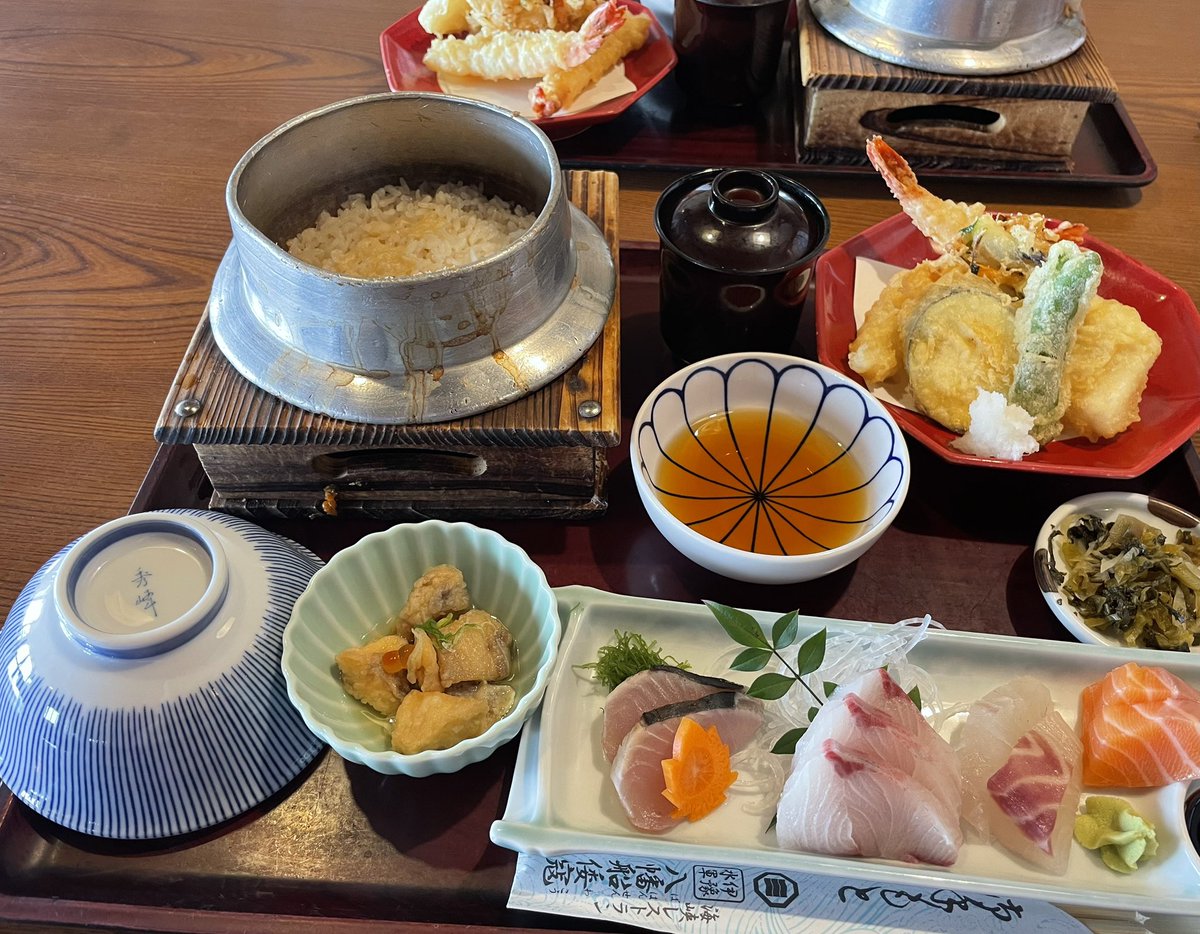 mii_syun's tweet photo. お昼〜😋
お腹いっぱい〜(〃´o｀)ﾌｩ… https://t.co/HabzFctmGW