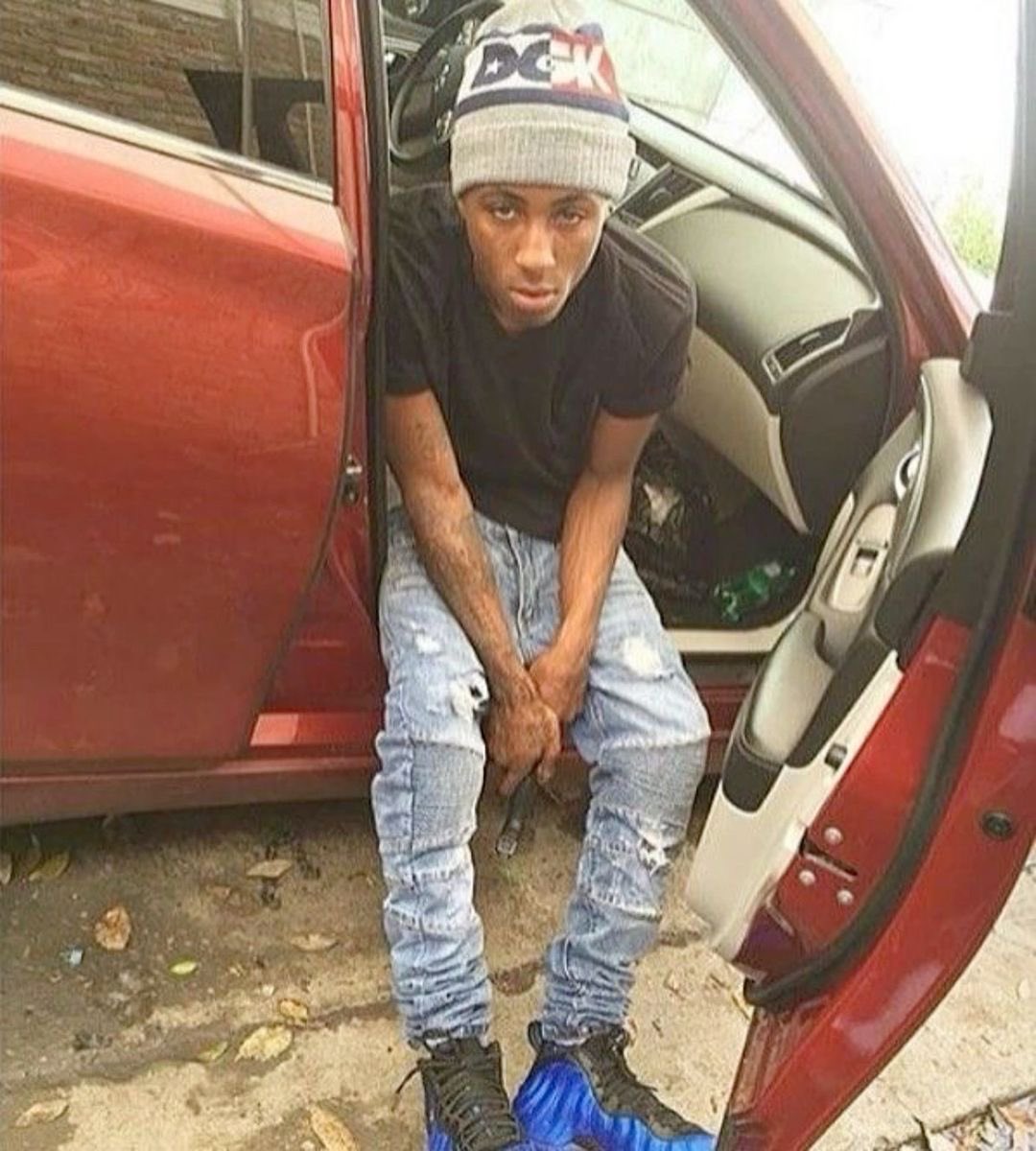 DailyYoungboy4's tweet photo. At just 27 years old, NBA YoungBoy has accomplished more than most artists do in their entire careers, all while facing industry blackballing allegations, limited mainstream promotion, and little support from the industry. 🏆

🏆 4 #1 albums on the Billboard 200

💿 Over 126 RIAA-certified titles, becoming one of the most certified rappers in history

🥇 First artist to earn 100 RIAA Gold-certified singles

📈 Youngest artist to reach 100 Billboard Hot 100 entries, accomplishing it at just 23

🔥 Most Billboard 200 charting projects by a rapper

🍎 Ranked as the 4th biggest artist in Apple Music history, according to reported platform rankings

📺 Billions of YouTube views, consistently dominating the platform and building one of hip-hop’s biggest YouTube audiences

🌎 Tens of billions of streams worldwide across major platforms

🎤 One of the biggest solo rap tours of his generation, with the MASA Tour reportedly grossing over $70 MILLION

🔒 One of the few rappers to earn a #1 album while incarcerated, joining legends like 2Pac and Lil Wayne

NO INDUSTRY PUSH. NO MAJOR PROMOTION. NO NEED FOR INDUSTRY VALIDATION.

27 YEARS OLD. STILL BREAKING RECORDS. THE GREATEST TO EVER DO IT. 💚🐐🏆