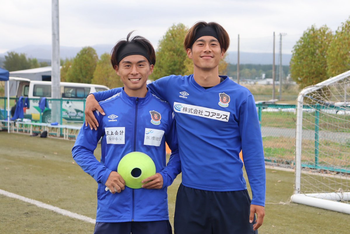 reinmeer_aomori's tweet photo. \\ 📸🫣✨ //

NEXT MATCH🔜
【JFL 第9節 HOME】
🗓10/24(土)13:00 KICKOFF
🆚#ヴェルスパ大分
🏟サンディスクスタジアムきたかみ

試合情報⬇️
https://t.co/KmNRSx4Vla

#石山莞太郎 #梅澤魁翔 
#長嶋風太 #田頭亮太 #志賀一允 
#ラインメール青森 https://t.co/JJFBBr9b7I