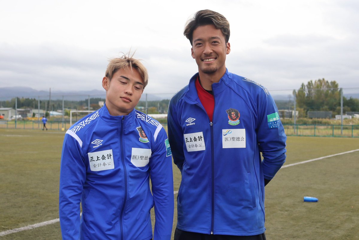 reinmeer_aomori's tweet photo. \\ 📸🫣✨ //

NEXT MATCH🔜
【JFL 第9節 HOME】
🗓10/24(土)13:00 KICKOFF
🆚#ヴェルスパ大分
🏟サンディスクスタジアムきたかみ

試合情報⬇️
https://t.co/KmNRSx4Vla

#石山莞太郎 #梅澤魁翔 
#長嶋風太 #田頭亮太 #志賀一允 
#ラインメール青森 https://t.co/JJFBBr9b7I
