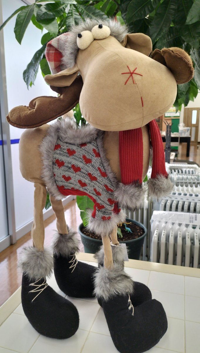 off_asaka's tweet photo. ちょっと　ちょっと　早すぎ
あわてん坊のトナカイさん

#グッズ
#オブジェ
#オーナメント
#フィギュア
#等など
#強化買取中
#オフハウス郡山安積店 https://t.co/htJH6qSp1d