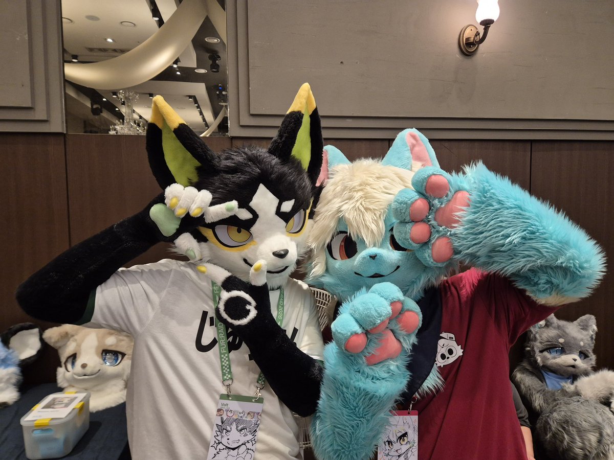 Hazel_fursuit's tweet photo. 찰칵! 📸 https://t.co/K5lo2ylqmI