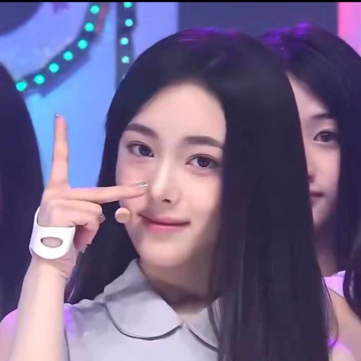 lilyrhlj's tweet photo. 月と太陽みたいな2人 https://t.co/bW1YSIHoLM