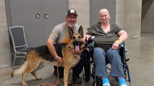 NaturellScience's tweet photo. A dog’s warning helped save a woman from a wildfire

Shadow, a dog in Spokane, Washington, began forcefully pushing against the back door until his owner, Donna Carberry, investigated. She discovered that fire was spreading from the barn toward the house and escaped with her cat. https://t.co/OHRoPDO6bg
