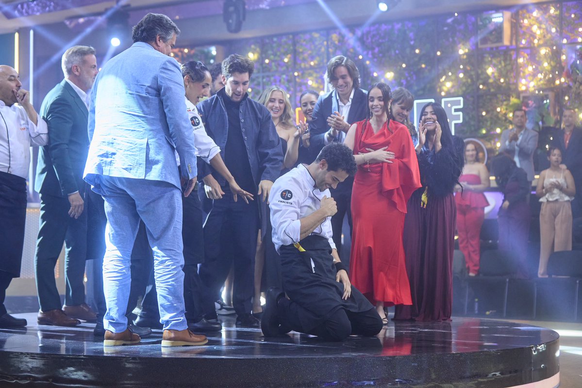 GutyCarreraT's tweet photo. GANAMOS!!!! 🏆🔥🇵🇪  Si se pudo!!! @TLMDRealities 
⬇️⬇️⬇️⬇️⬇️⬇️⬇️
https://t.co/SiD6NY1cfc https://t.co/swTIgJrbSa