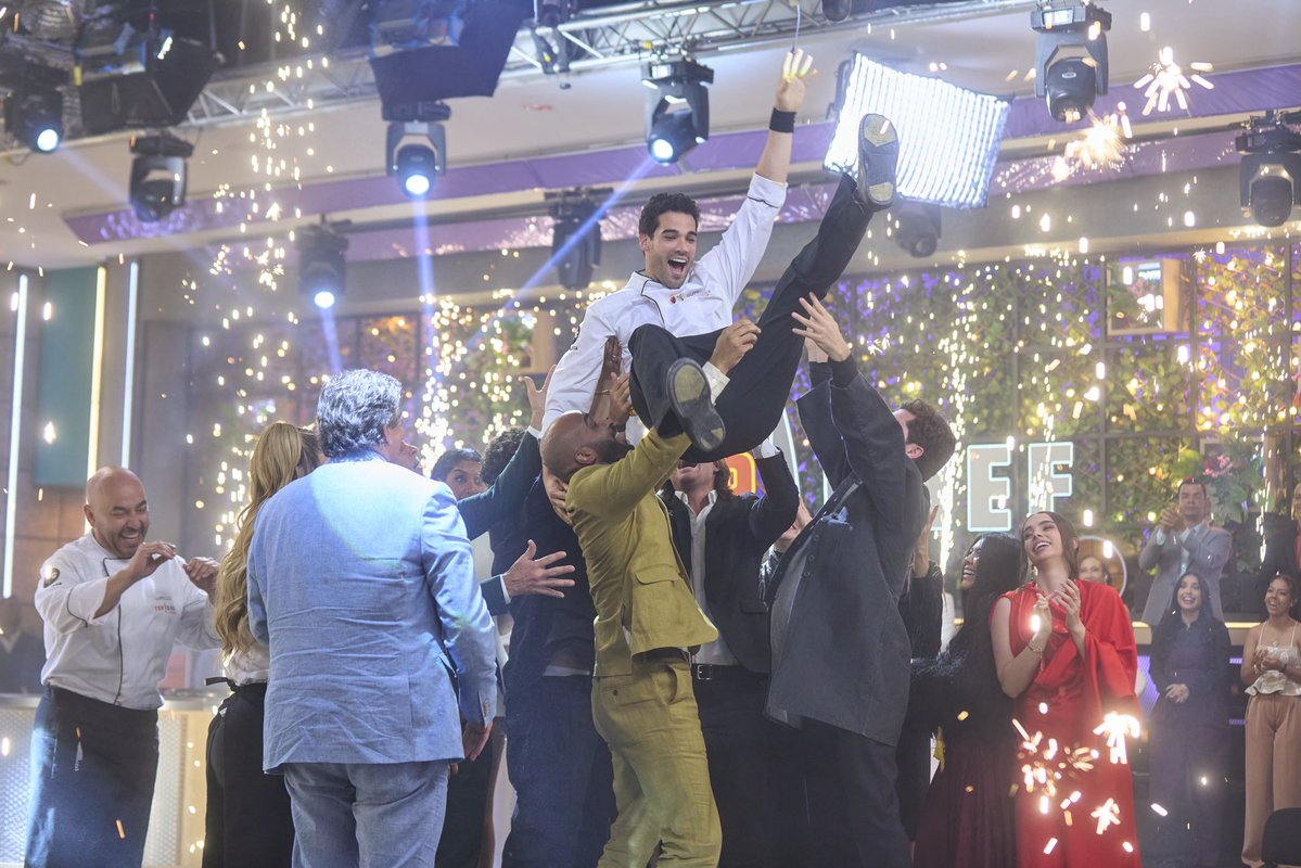 GutyCarreraT's tweet photo. GANAMOS!!!! 🏆🔥🇵🇪  Si se pudo!!! @TLMDRealities 
⬇️⬇️⬇️⬇️⬇️⬇️⬇️
https://t.co/SiD6NY1cfc https://t.co/swTIgJrbSa