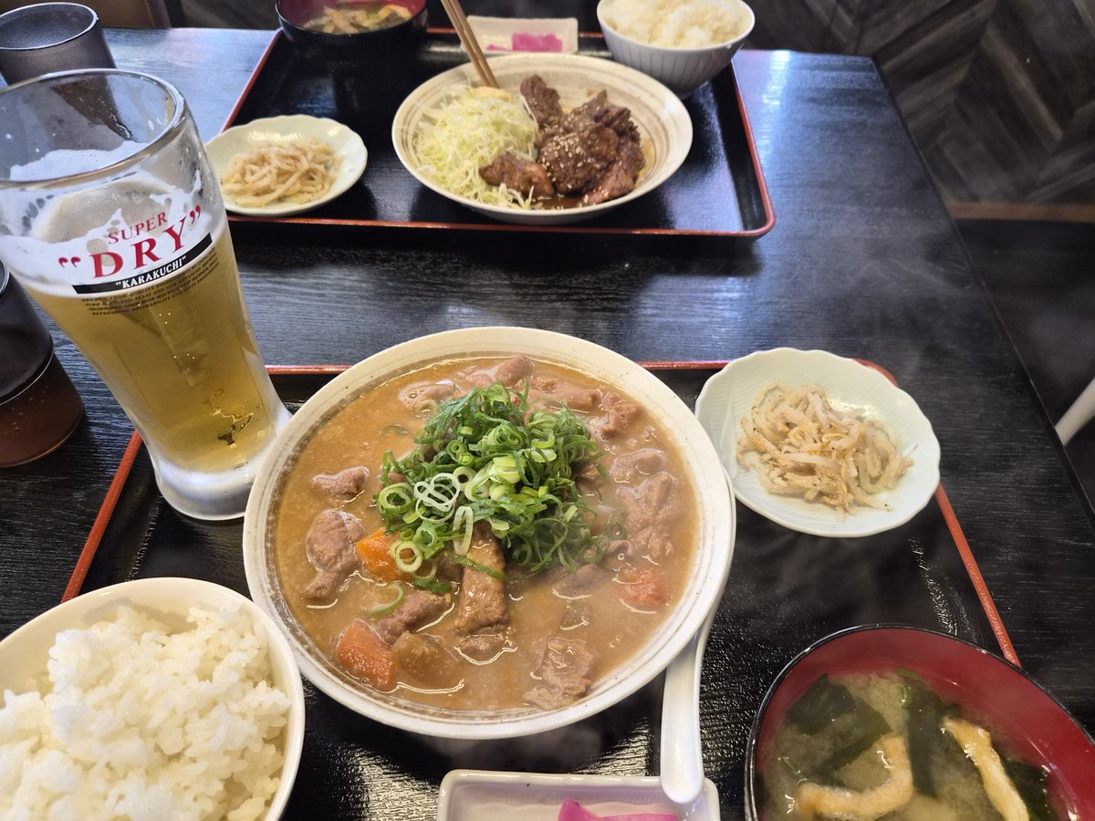harapeco0528's tweet photo. かりん亭で昼から🍺頂いてます！ https://t.co/FsRWf4O9Qi