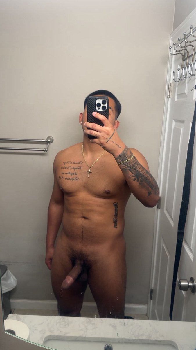 ibfrmla's tweet photo. What yall prefer? LEFT OR RIGHT?👀👀👀

(Dm to get your body right like me)🫵🏽 https://t.co/3ZgpdVV5It