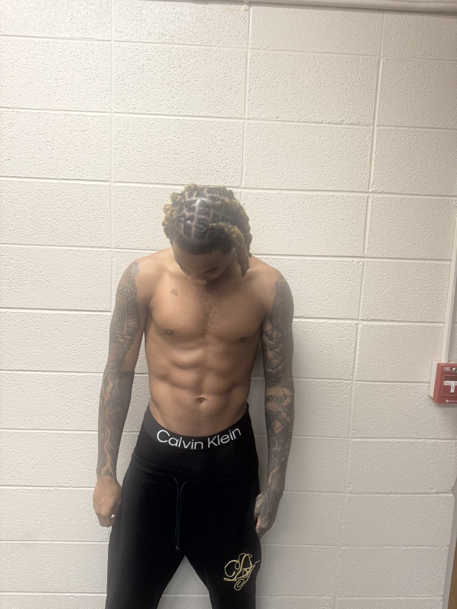 jojoonnattiming's tweet photo. College basketball been treating me right chest tat coming soon https://t.co/wikxQ1ANPK