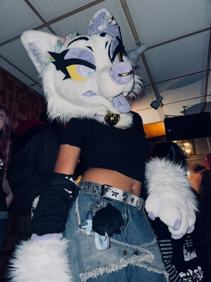 KiraWinterFur's tweet photo. Hello Mommy~
#furryart #fursuit #Fursona #furrygirl https://t.co/YhDDTImIra
