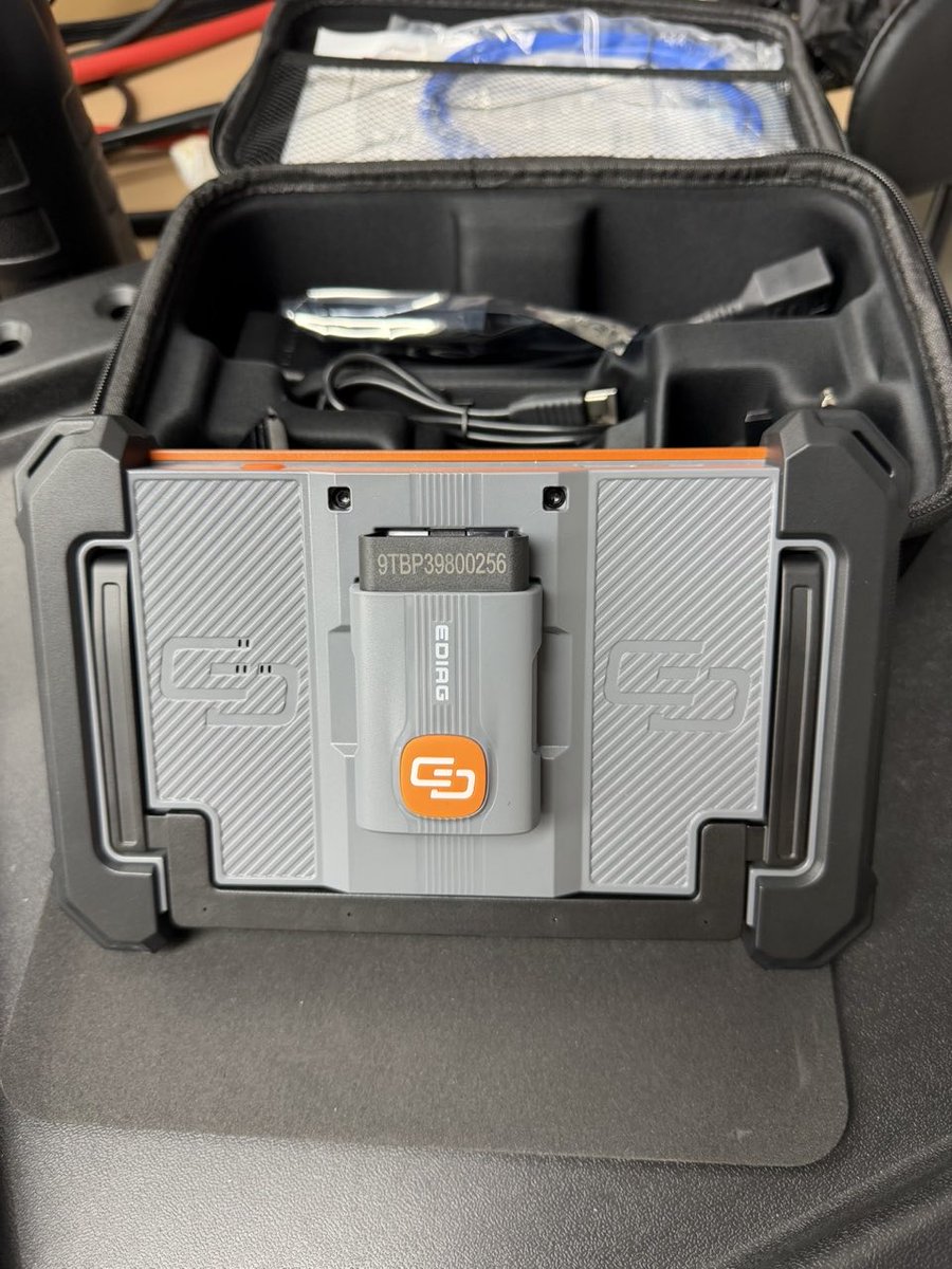 ediagofficial's tweet photo. 🛑 Tired of guesswork when dealing with stubborn #enginecodes?
The EDIAG H581 diagnostic scanner delivers full-system access.
Technicians get #activetests and ECU coding capability.
Featuring CAN FD and DoIP protocols for modern vehicle coverage.
#obd2scanners #mechanictools https://t.co/SYgzdt0pXJ