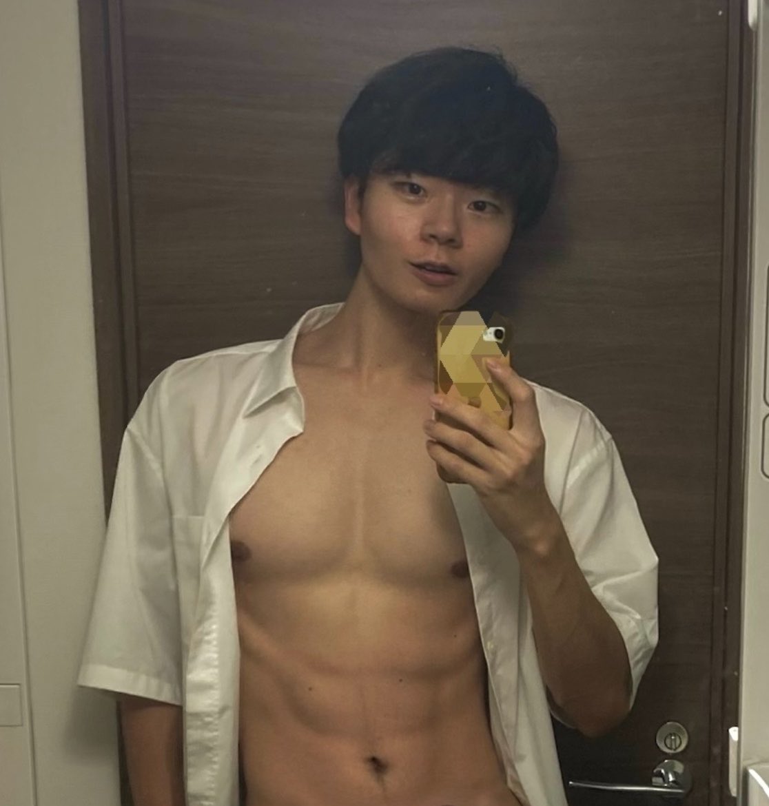 rukiyahf20's tweet photo. 通常時の大っきいちんをぶらぶら振ってる動画モザ無し欲しい方DMして💪
有料配布中🥰

#筋肉 #筋トレ https://t.co/TyMVWtlKdZ