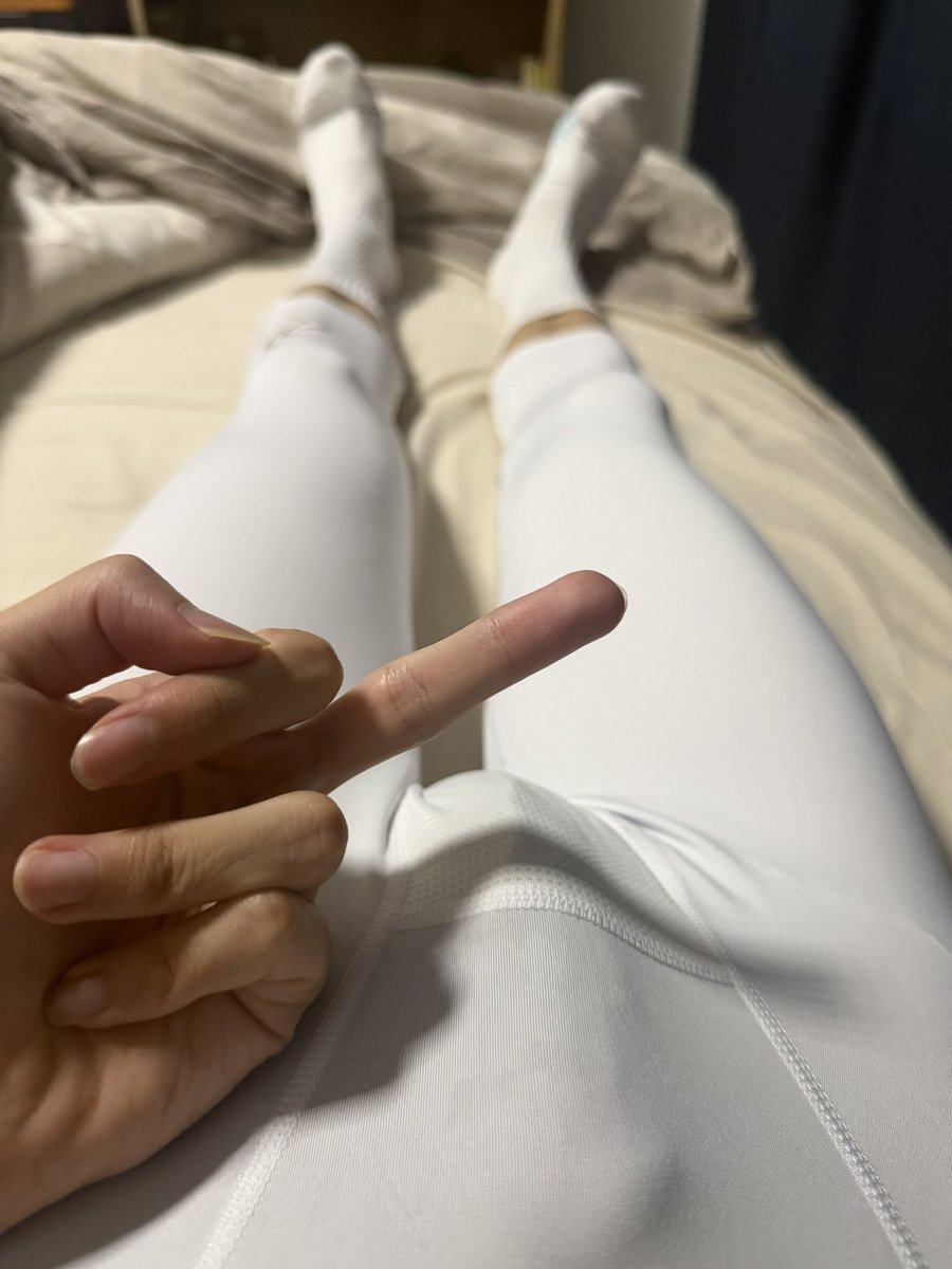 Sexhsnh's tweet photo. 来互闻雄臭啊我操🤪他妈坐在你脸上给爹清理菊花我操😍真几把爽🤪再来一起高弹磨枪🖕#高弹 #傻逼 #反差 #粗口 https://t.co/ZeMkMSjAZP