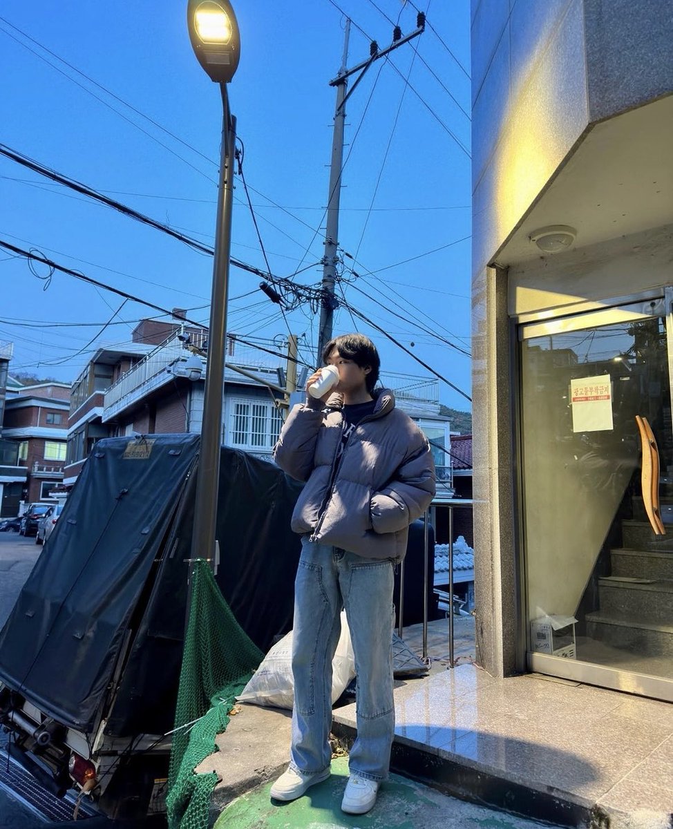 hyunynynini's tweet photo. 안녕하세어 트친들좀 구해볼려합니다..!
남자든 여자든 상관없이 그냥 친해질사람들
아무나 드루오십셔 진입장벽 낮으니까 
편하게들 말걸어주십셔 🫡
선뎀환영이구 선팔해주심 바로 맞팔가여🥵

#일상계 #고민상담소 #트친소_x친소 
#트친소_𝕏친소 #선뎀 #맞팔 #맘눌뎀
#아무나 #드루와 #제발 https://t.co/nZemiIjAzX