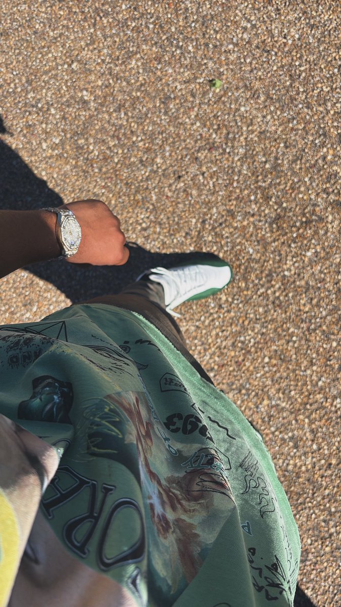 saylil1k's tweet photo. motion going on ⛹🏾‍♂️5️⃣ https://t.co/3f1EmfGSTx